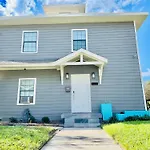 Great Location In Midtown!