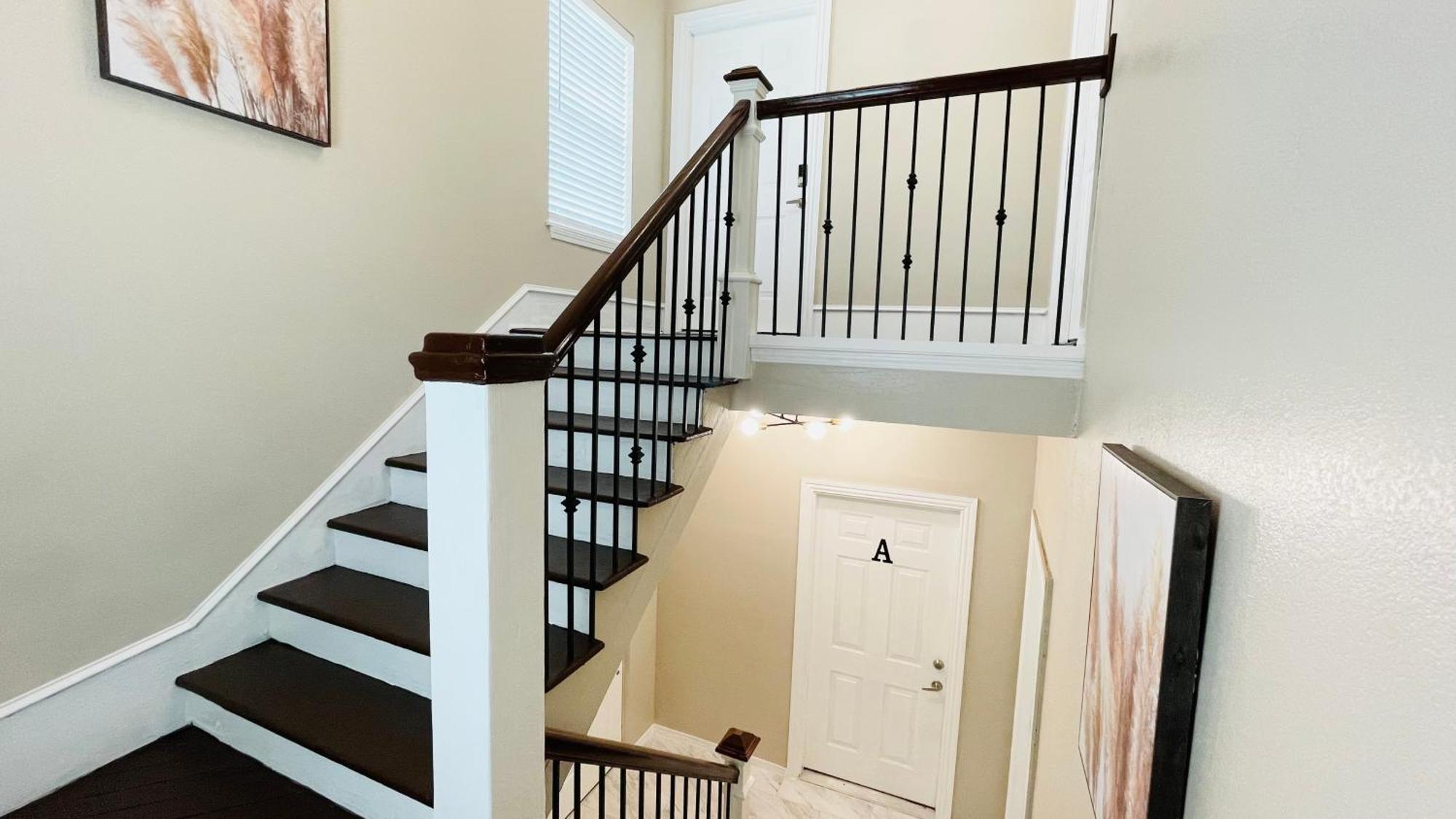 Daire Great Location In Midtown!