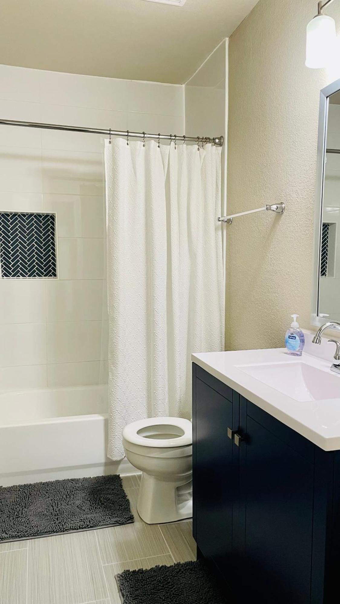 Great Location In Midtown!