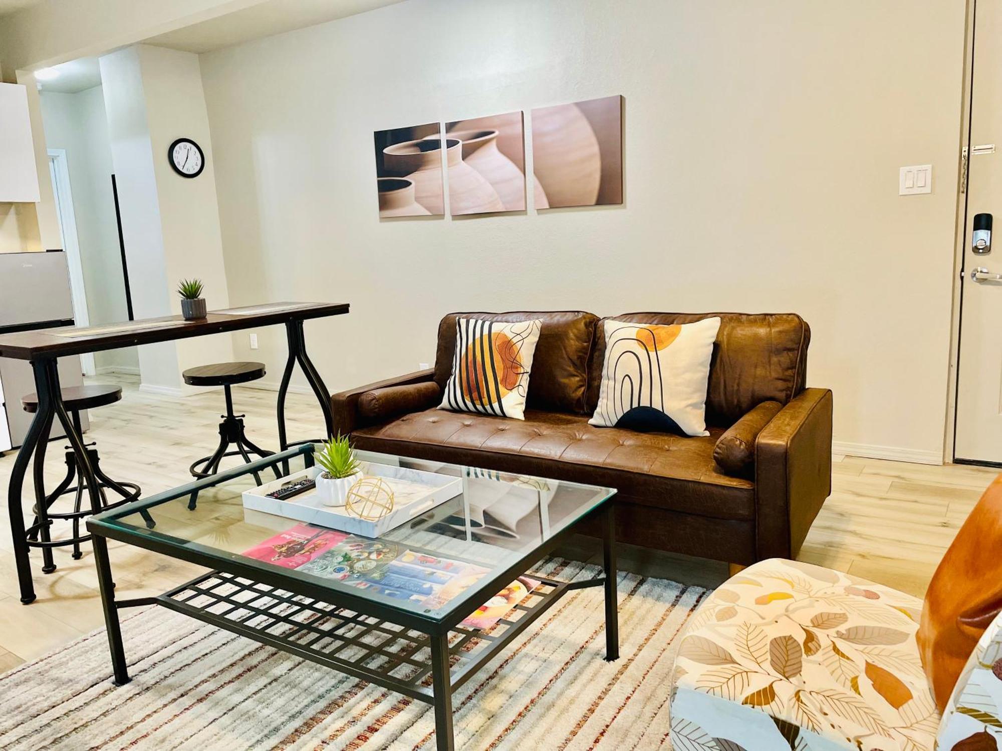 Great Location In Midtown! * Houston